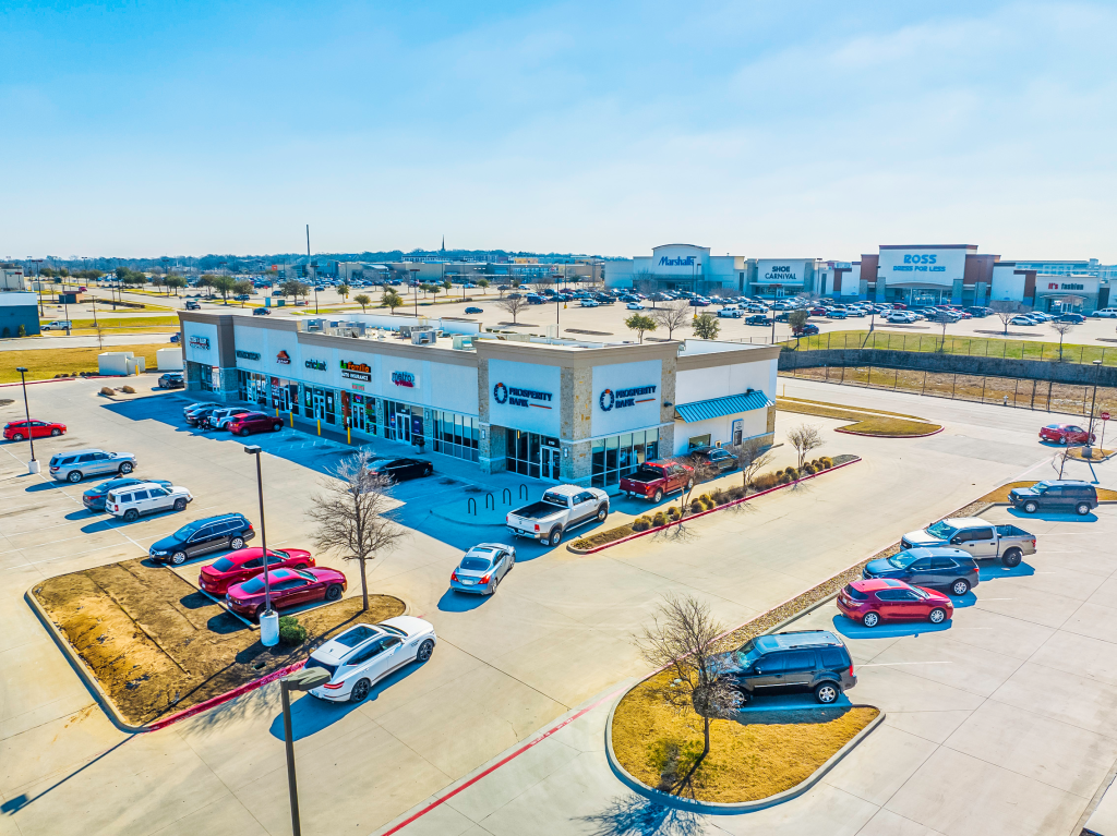 Renaissance Square - Out Parcel - Levy Retail Group